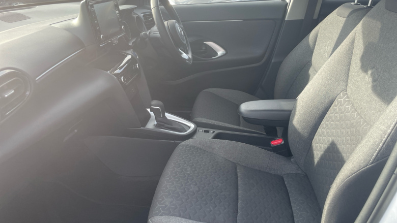 Toyota Yaris Cross 1.5 Hybrid Icon 5dr CVT Hybrid Estate